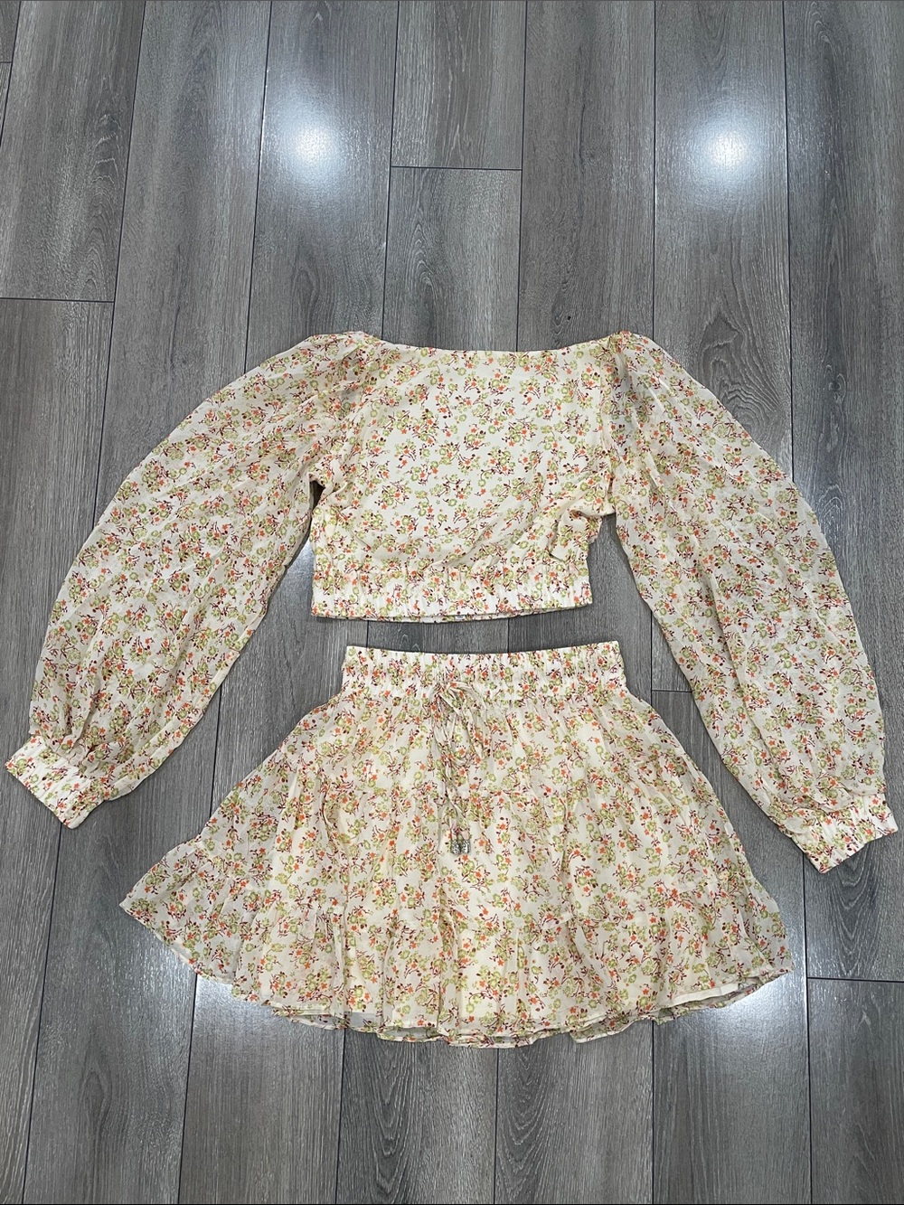 Women's Floral Off-Shoulder Two-Piece Skirt Set in Cream